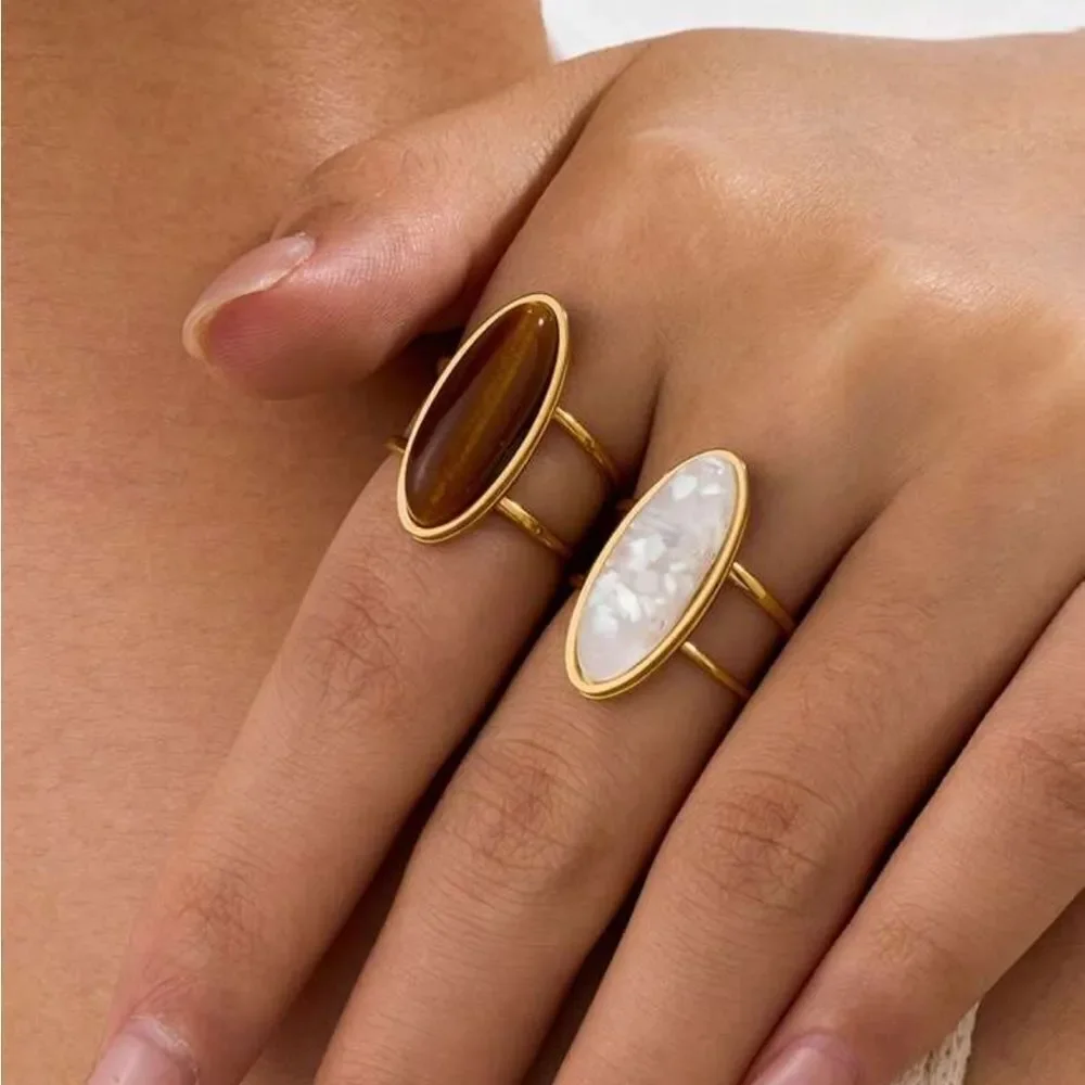 White Oval Ring #1748